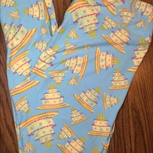 LuLaRoe Birthday Leggings TC