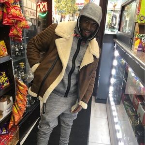 Meet your Posher, Melech