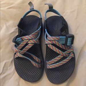 Kids rainbow Chacos