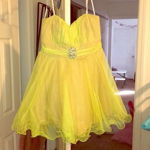 Summer dress good for prom and parties