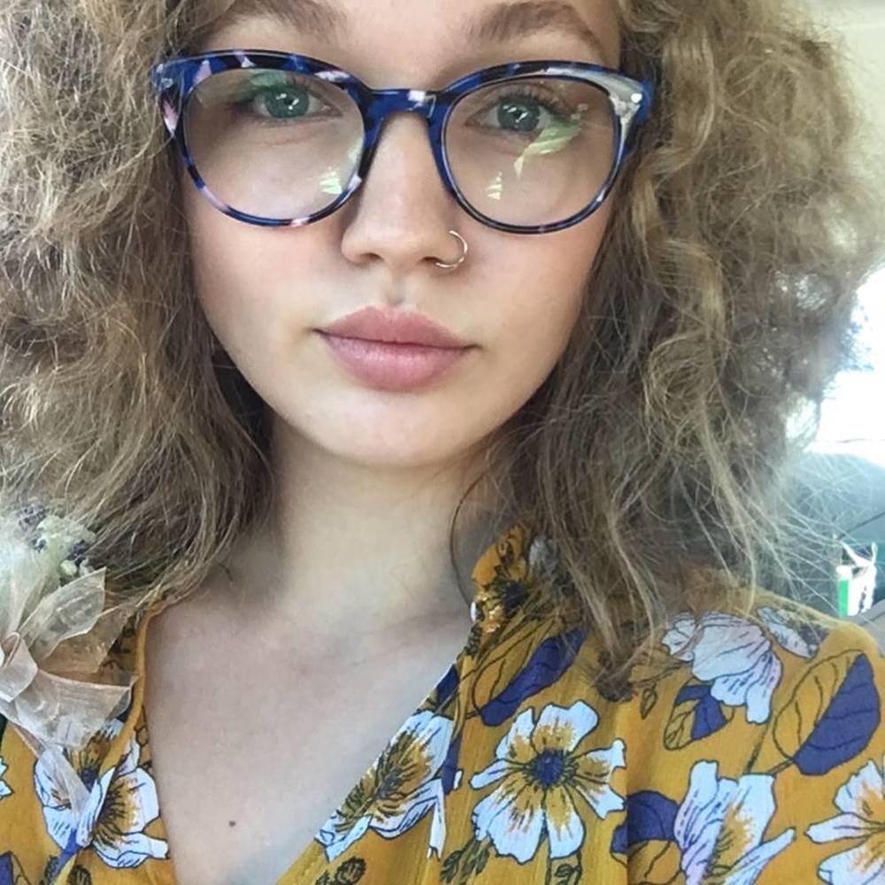 Meet your Posher, Ali