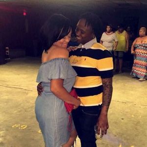 Meet your Posher, Joya