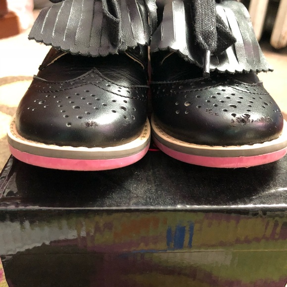 Girls black oxford college brogue - Picture 2 of 5