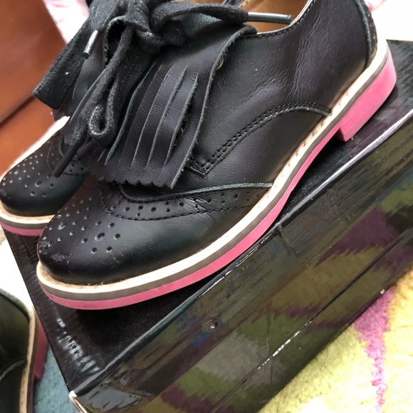 Girls black oxford college brogue - Picture 3 of 5