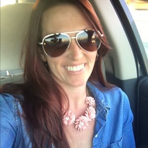 Meet your Posher, Leeann