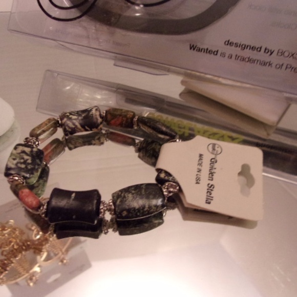 NWTS $48 RETAIL EARRINGS  BRACELET & PICTURE FRAME - Picture 3 of 7