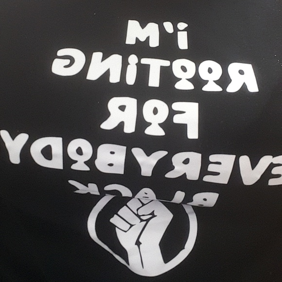 Meet your Posher, Jessica - Picture 2 of 3