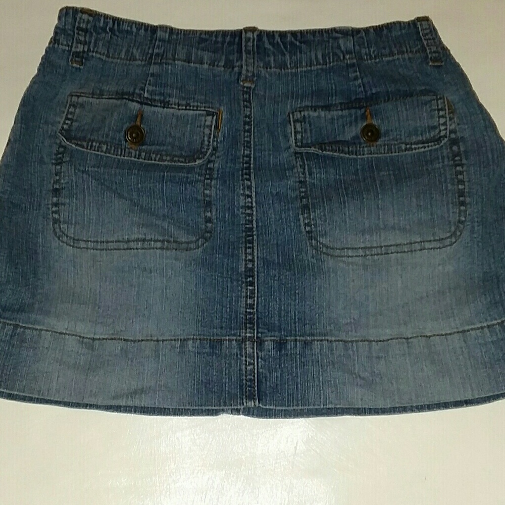 Ladies Clothes - Picture 2 of 3