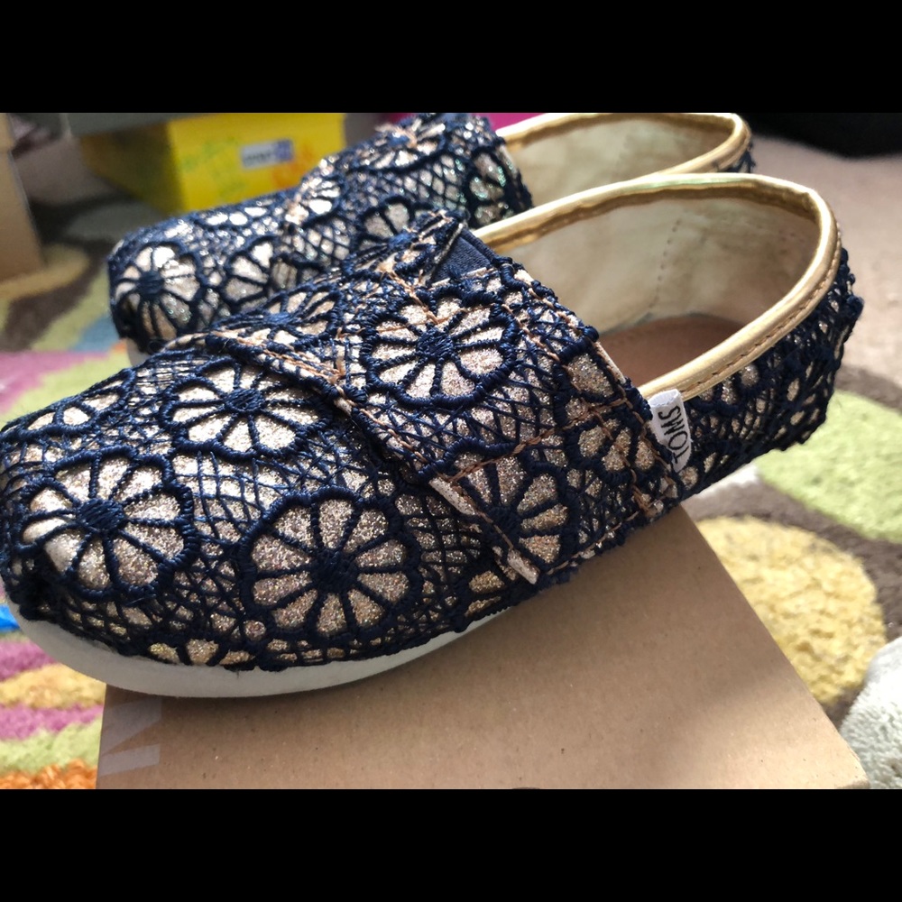 Girls TOMs tiny TOMs