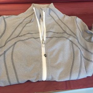 LuLulemon define stripe jacket