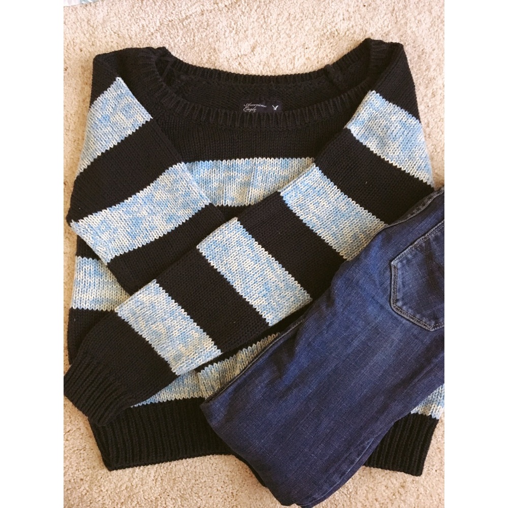 American Eagle sweater