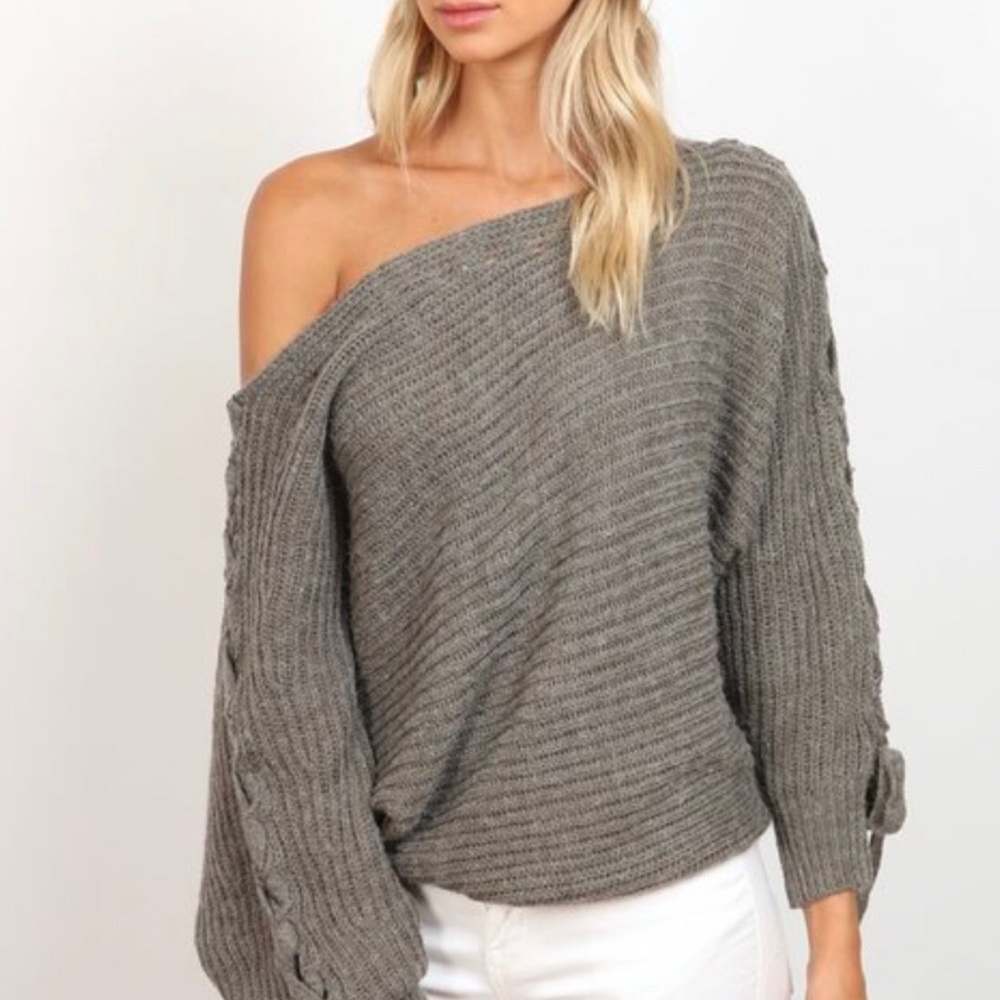 🛍SALE🛍 Lace Up Off Shoulder Detail Sweater - Picture 5 of 5