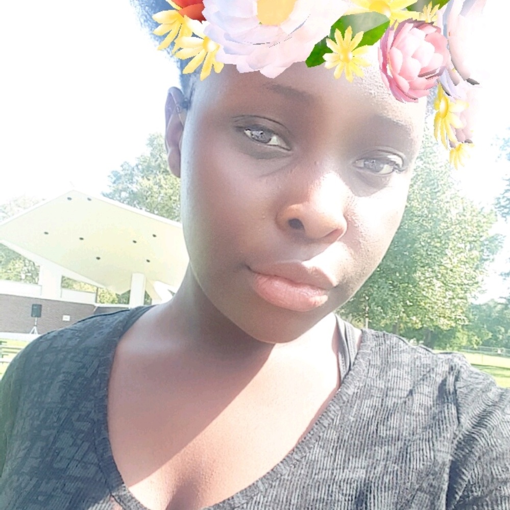 Meet your Posher, Briana