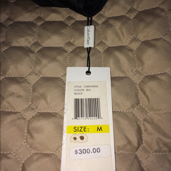 Calvin Klein bubble. Jacket button up never worn - Picture 5 of 5