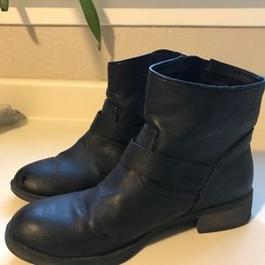 Rampage/report moto ankle boots. 8 1/2