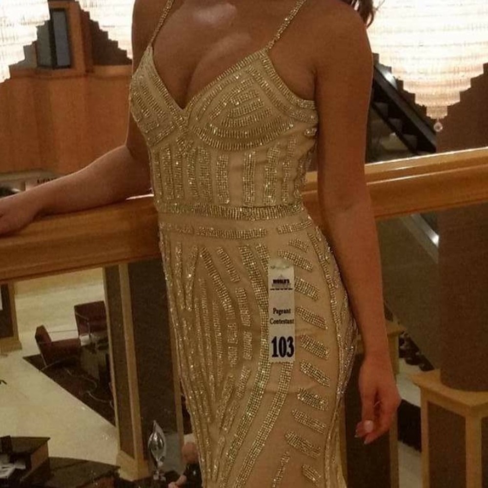 Pageant or prom - Picture 2 of 4