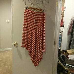 Max studio assymetrical skirt