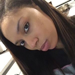 Meet your Posher, Nina