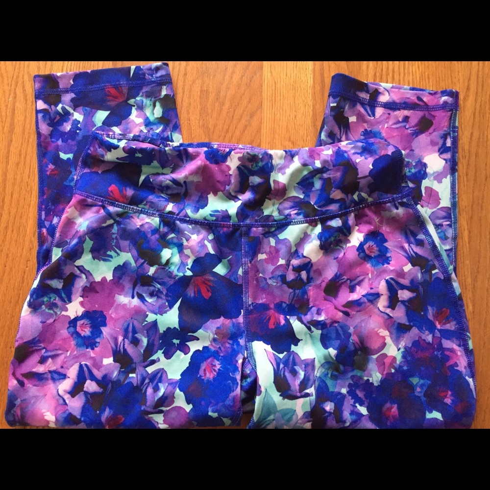 Floral Stretch Cropped Leggings