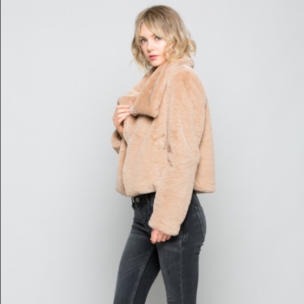 🆕Vanessa Camel Beige Faux Fur Jacket Coat - Picture 3 of 7