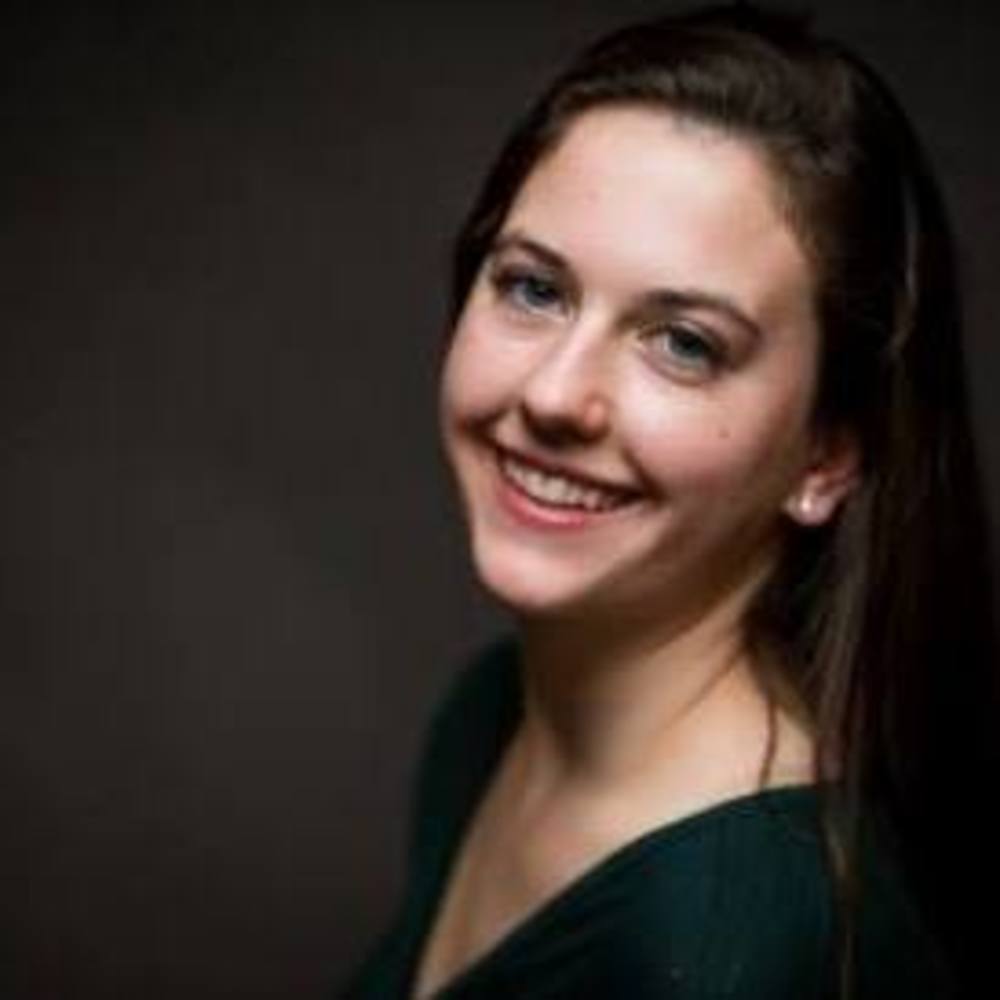 Meet your Posher, Julia