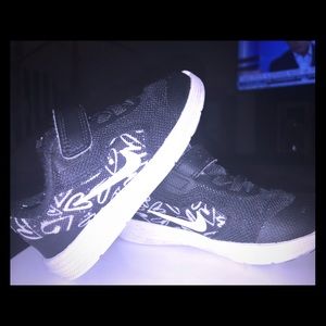Nike toddler girls revolution 3 black shoe