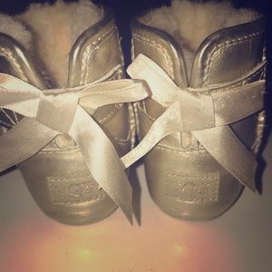 Ugh Kids Jesse Bow Metallic