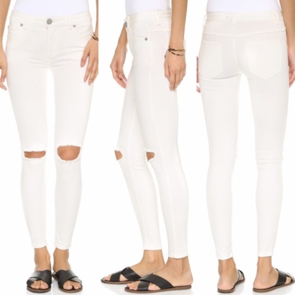 Size 26 white freepeople busted knees jeans