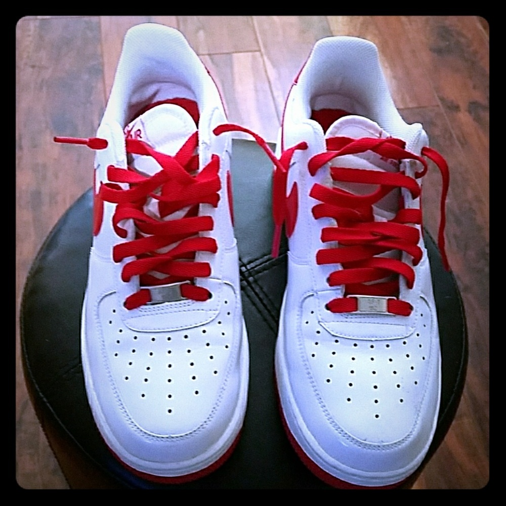 Nike Air Force 1 Low without box.