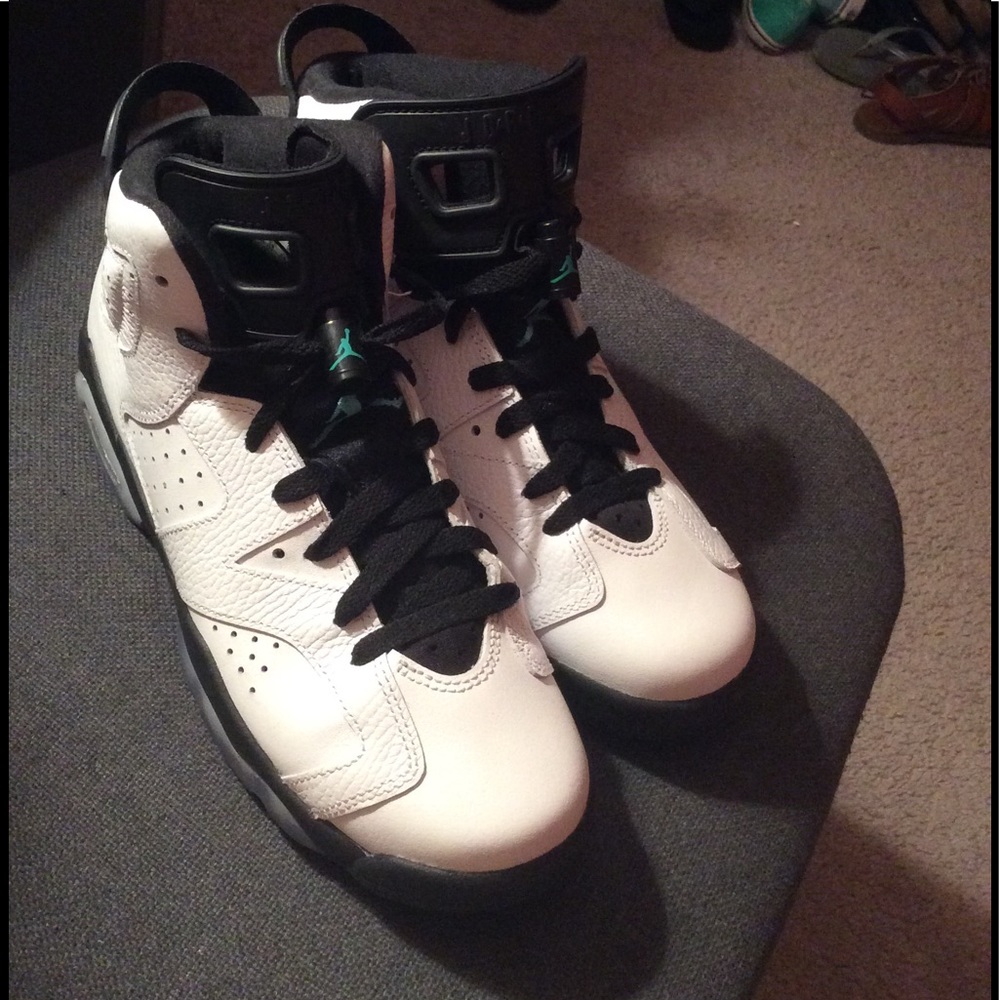Jordan Retro 6's