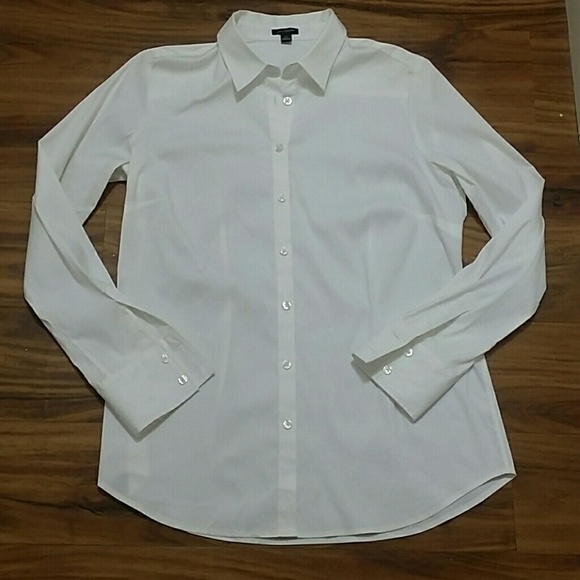 Ann Taylor Tops - Ann Taylor button down