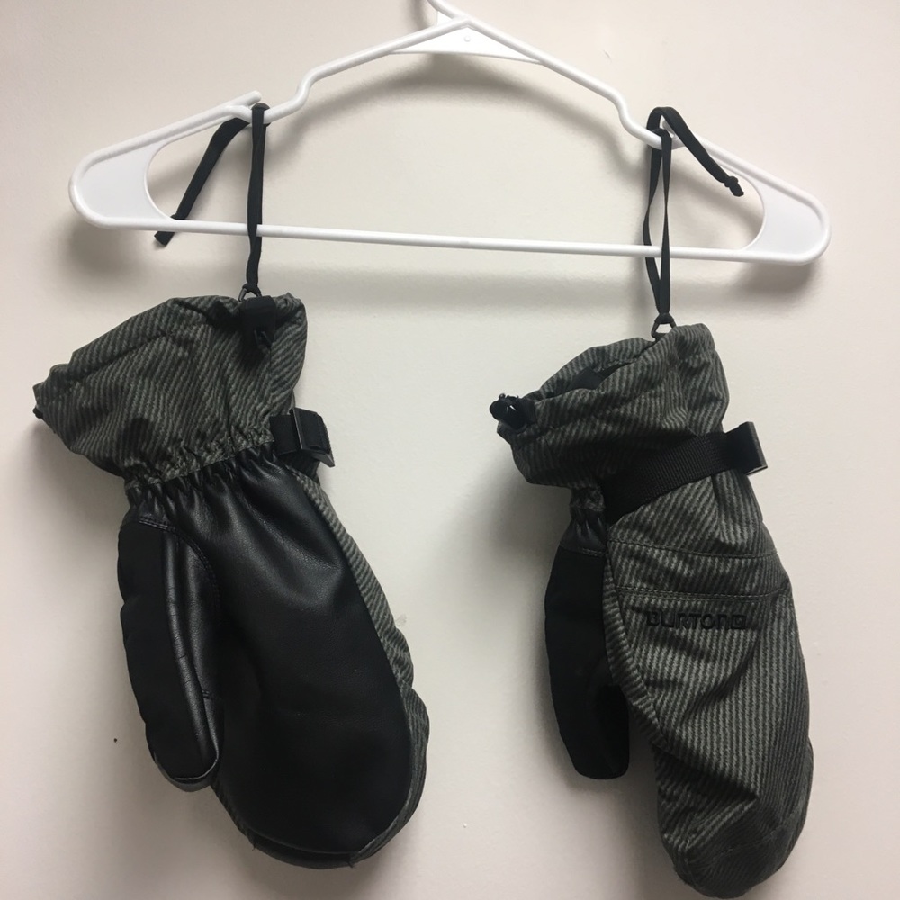 Burton Ski/Snowboarding gloves