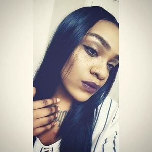 Meet your Posher, La'tefa