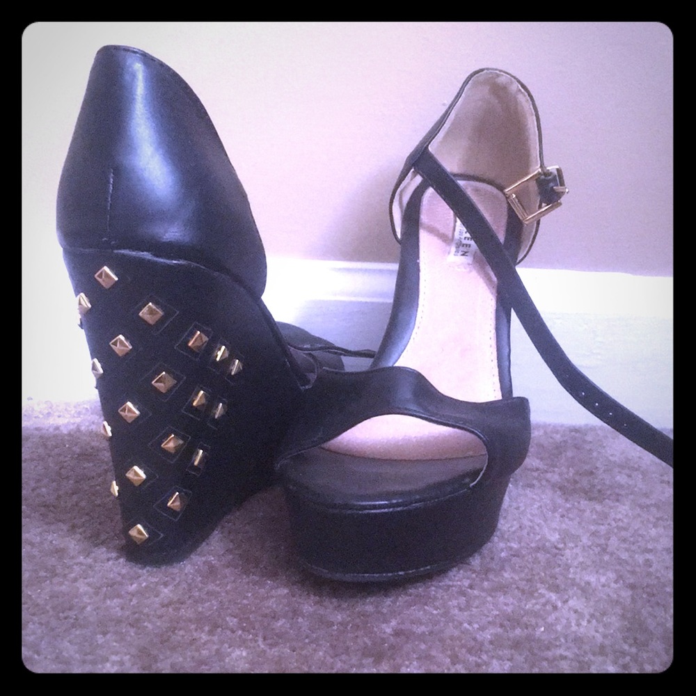 7.5 Black gold studded wedge heels