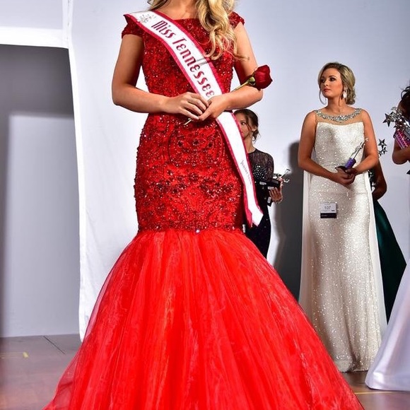 Red Sherri Hill pageant/prom gown size 2 - Picture 1 of 5