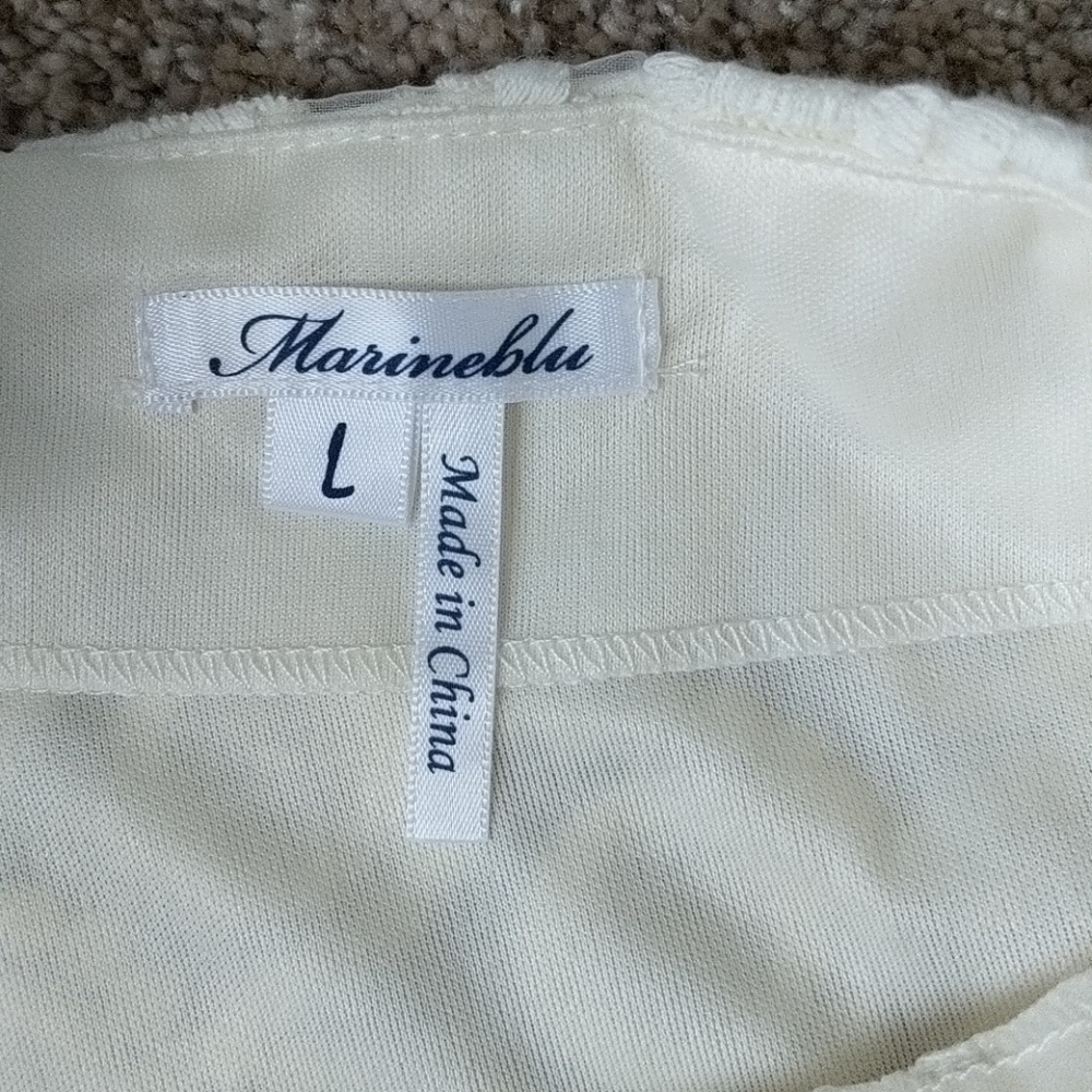 White Patterned Shorts Size Large - image 2