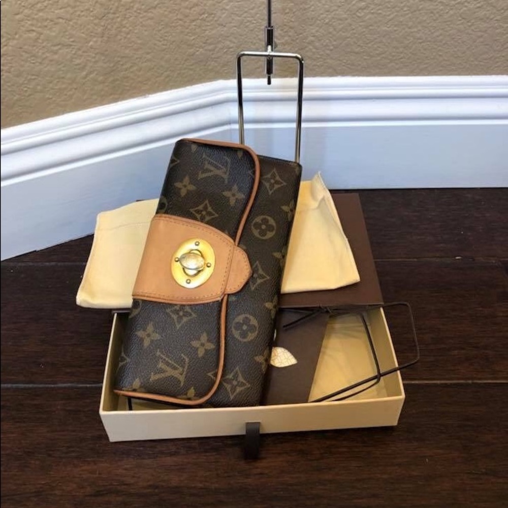 🔴Sold🔴LOUIS VUITTON Portefeuille Boetie Wallet