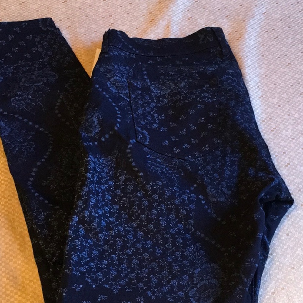 Gap patterned legging jean