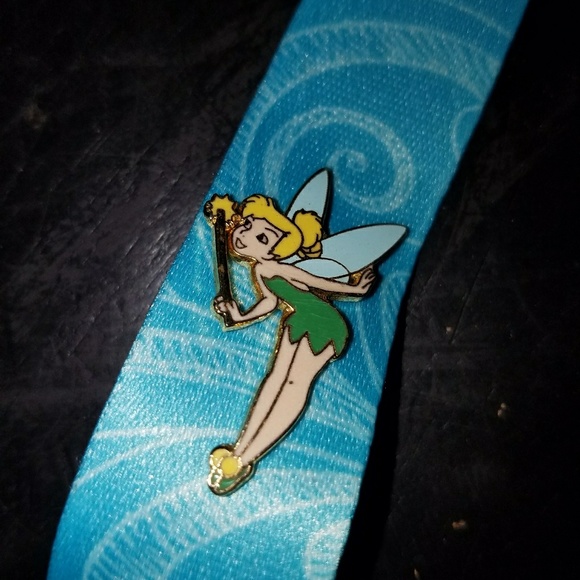 Disney Trading Pins on Lanyard Yr. 2000 - Picture 3 of 6