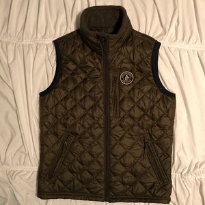 Quilted Abercrombie slim fit vest in forest green.