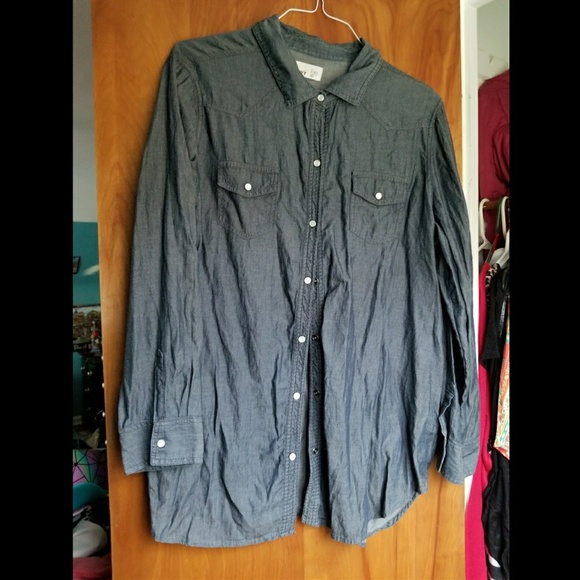 Button up - Picture 1 of 1