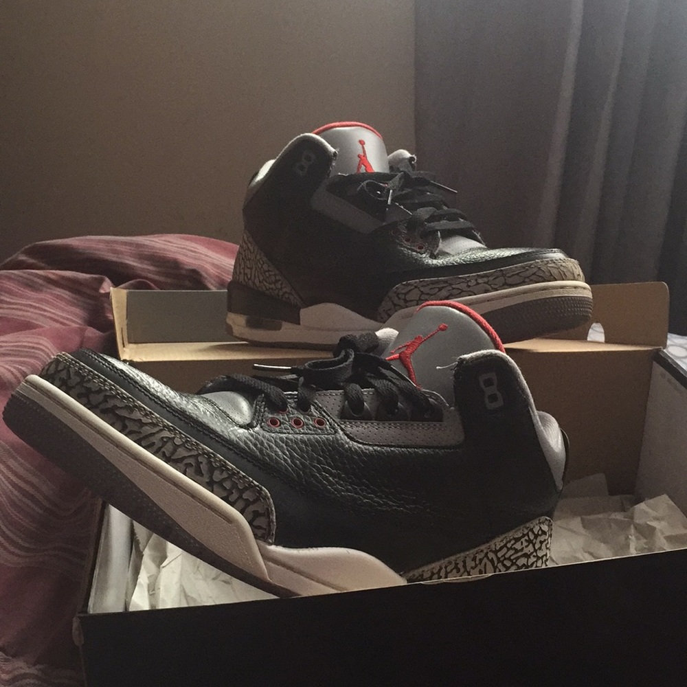 Jordan 3: Black Cement (2011 Version)