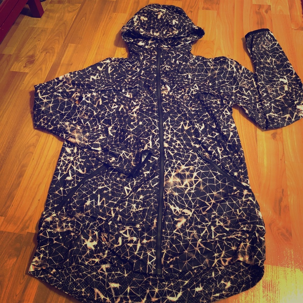 Lululemon "pack it up" jacket