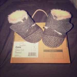 Toms Infant Cuna in Grey Tweed