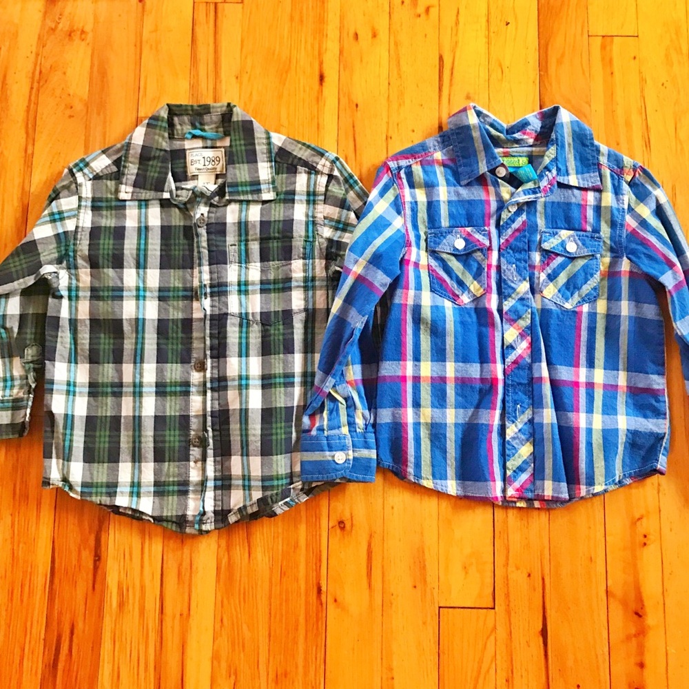 Boys 3T button ups💙