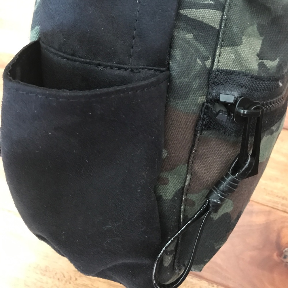 Sanctuary Camo Canvas Bkpk w Xtra Bag - Picture 7 of 8