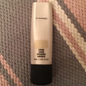 Mac strobe cream - goldlite