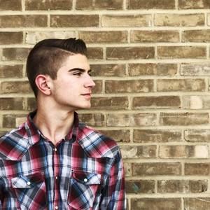 Meet your Posher, Kellen