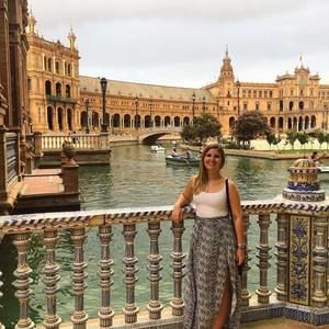 Meet your Posher, Amy