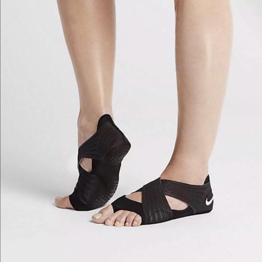 Black nike studio wrap shoe